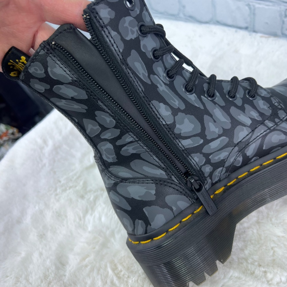 🚫SOLD!🚫NWOT |•DR. MARTENS•| JADON Black & Grey Cheetah Print Boots - Picture 10 of 15